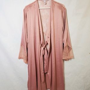 Victoria's secret Chantilly lace satin robe